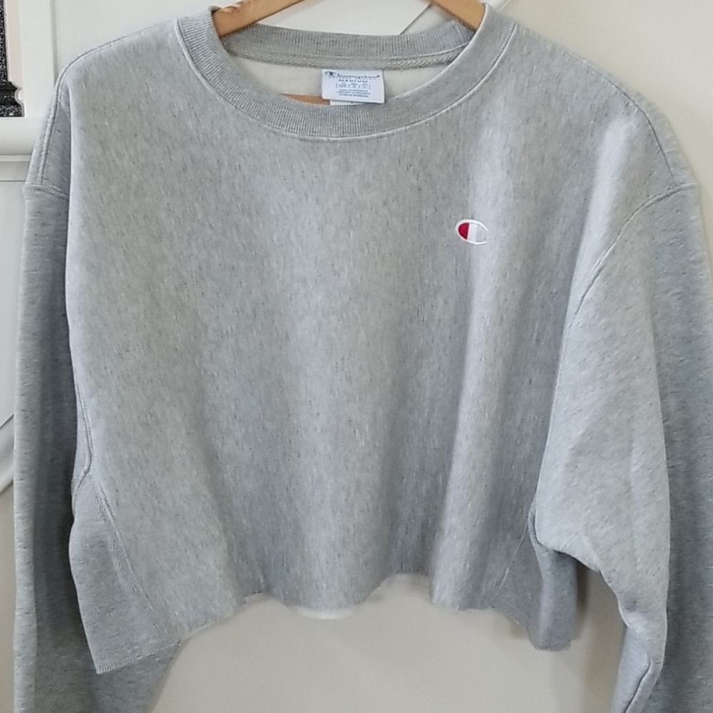 *ONE LEFT*Champion Cropped Sweatshirt - Picture 8 of 8